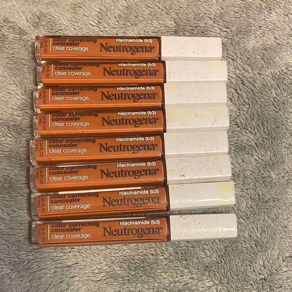 Neutrogena Clear Coverage Color Correcting Concealer - deep peach